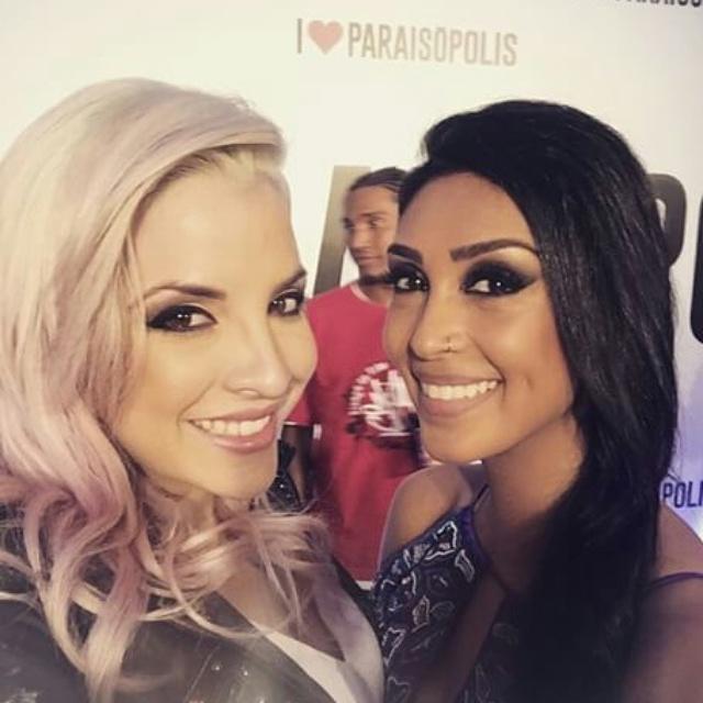 biranha_'s tweet photo. Clara e Amanda ♡♡♡♡♡ @AmandaDjehdian @SkullBlondie #Clamanda http://t.co/njSgfSrXMB