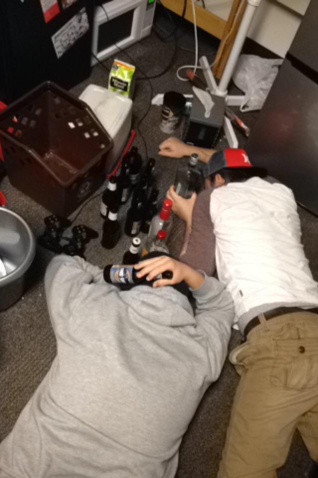 batmankiller122's tweet photo. @BGSUPassouts http://t.co/08yY3xBcp8
