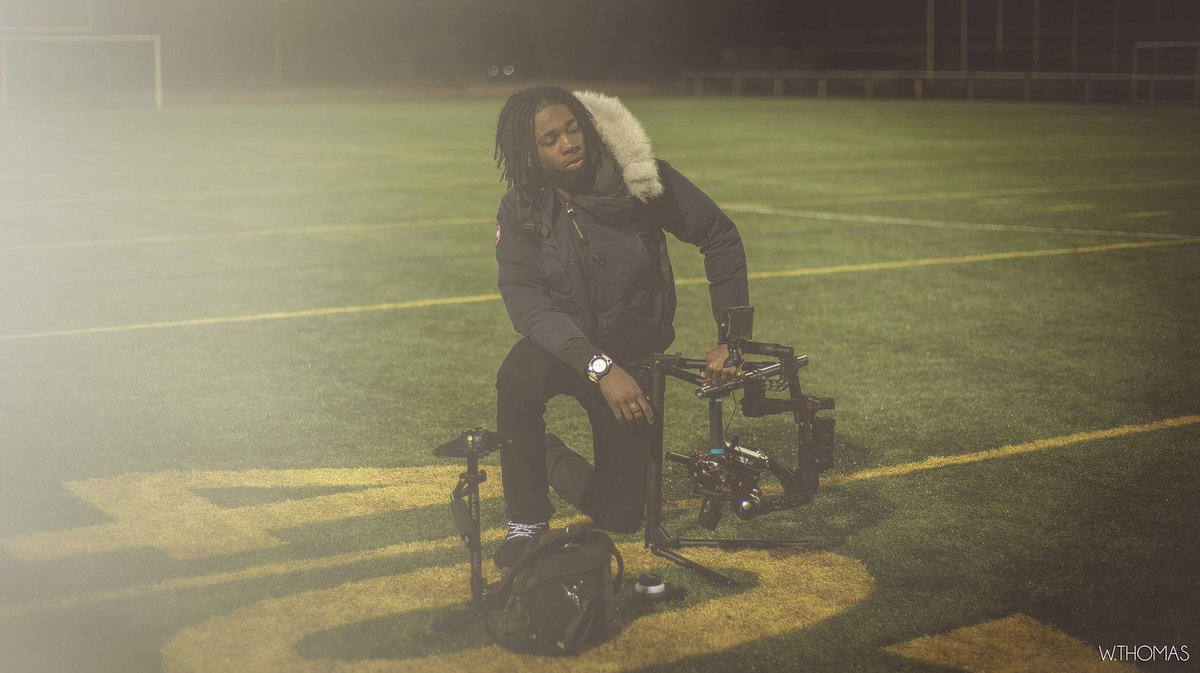 DirectedByWT's tweet photo. Avoir une passion c'est bien, c'est même passionnant #DirectedbyWT #WilliamThomas #Cameraman #Photographe #Locks ... http://t.co/nCso59JFKw