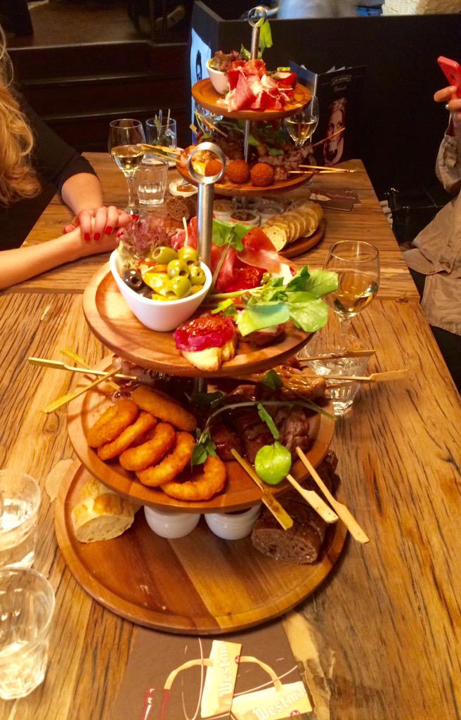 Top eten en drinken <a href="/DeHofnar/">De Hofnar</a> <a href="/hermanhell/">Herman Hell</a> echt een aanrader !!! We recommand it!