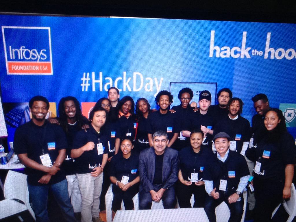 InfyFoundation's tweet photo. .@vsikka stopping-by the @hackthehood booth to meet with the incredible youth at #HackDay http://t.co/IQKEzU9EaD