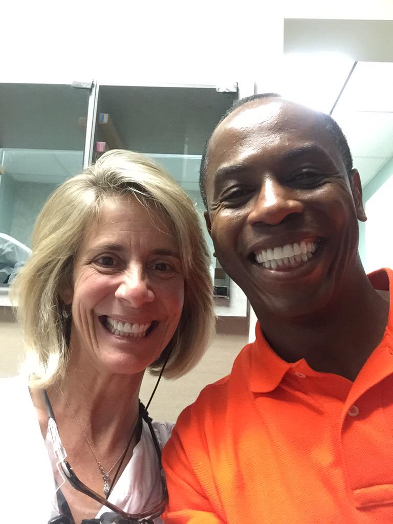 docspeaks's tweet photo. My dentist &amp; I ❤️😄. #TrustMatters She's a "superwoman."  7 shots &amp; still smiling. #NotTupac 😂 @KonikoffD http://t.co/YKOP3c8NBJ