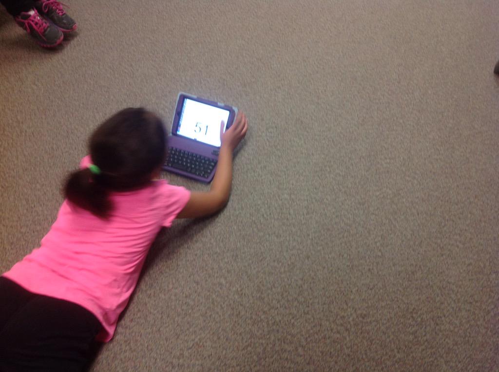 MrWhite2ndgrade's tweet photo. Ss preparing video weather reports from their observations outside as we learn about weather. #dg58learns http://t.co/dcgxUfIcod