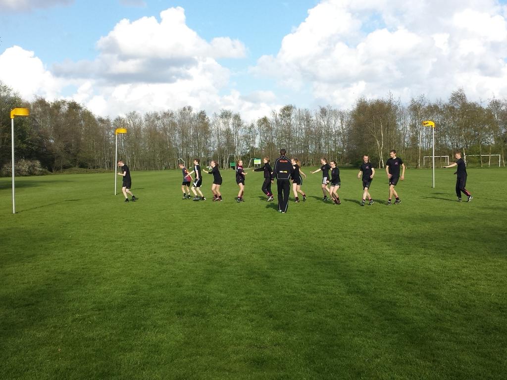 sdcastelein's tweet photo. Super training gehad o.l.v. @ErwinZwart1 van @KorfbalNoord ! Vervolg zal er zeker komen! http://t.co/0qW1CKLKav