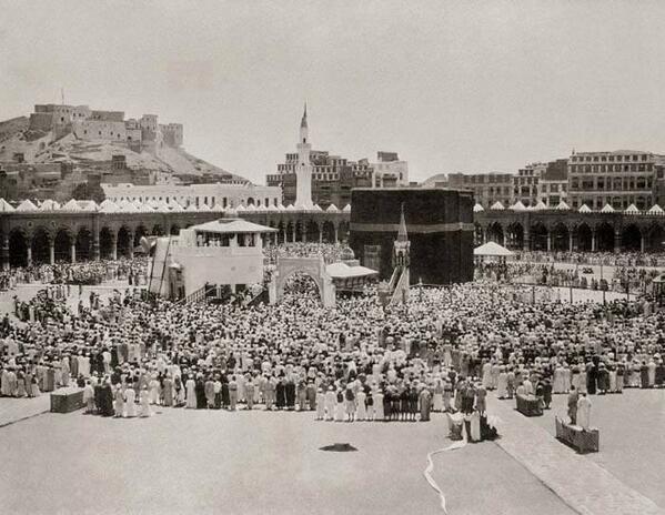 DaysBack's tweet image. The Kaaba, Mecca, in 1889 .