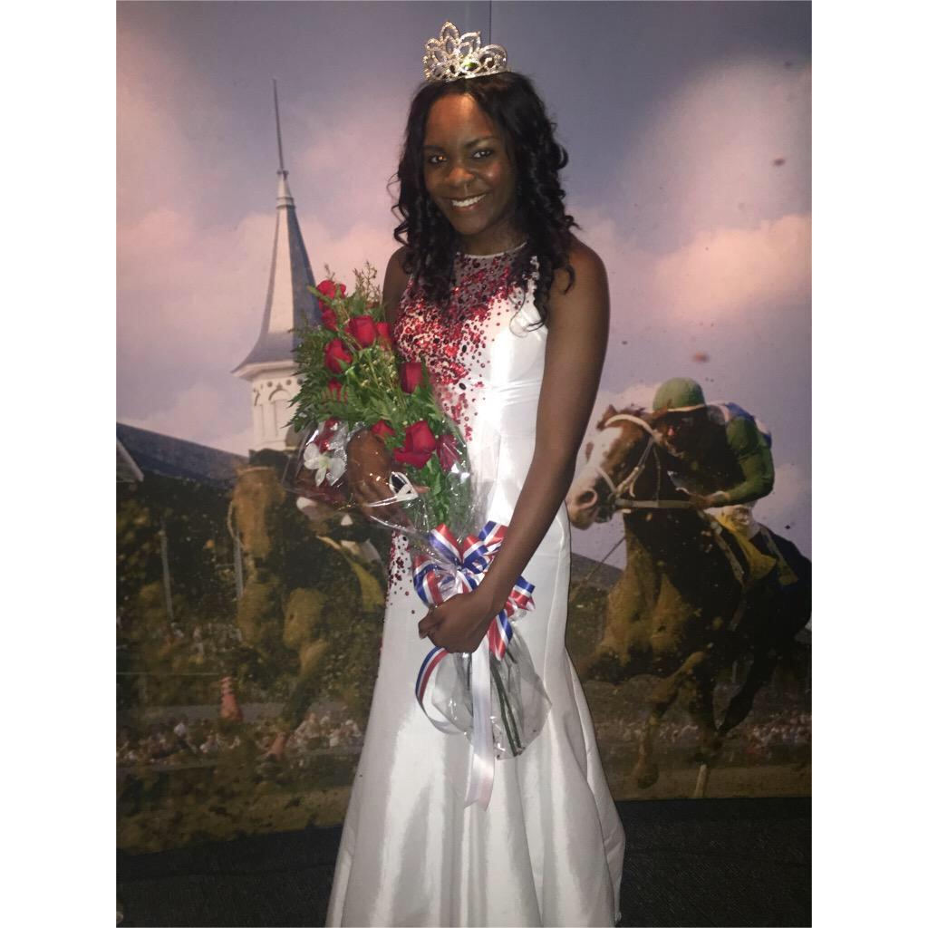 prompics2k15_'s tweet photo. Beautiful Dress 😍💅🏾 #Prom2k15 ✨
(@_Ohhmi) http://t.co/TavU78m6D3