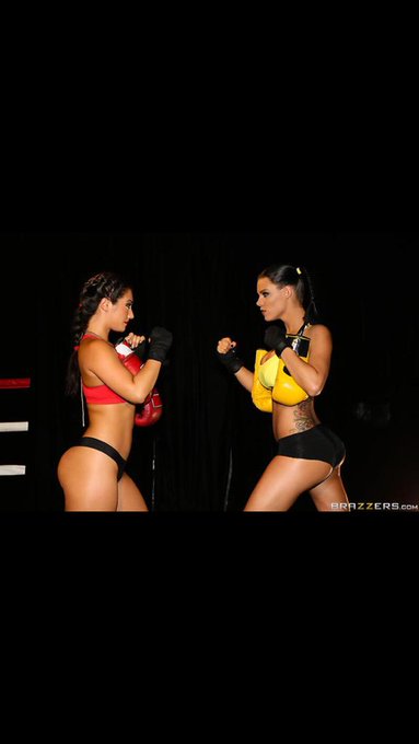 This is the fight to catch this week #TeamDP #teambigbooty #teameva http://t.co/4nqUaQcEKp<a href="/tag/teamdp"class="tags">#TeamDP</a><a href="/tag/teambigbooty"class="tags">#teambigbooty</a><a href="/tag/teameva"class="tags"><span>#teameva</span></a>