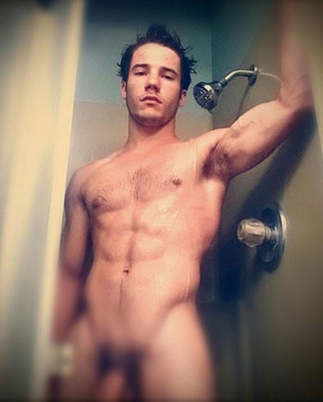 JustGayPorn's tweet photo. Hot Guy Jerking http://t.co/x0eeXCTYZn