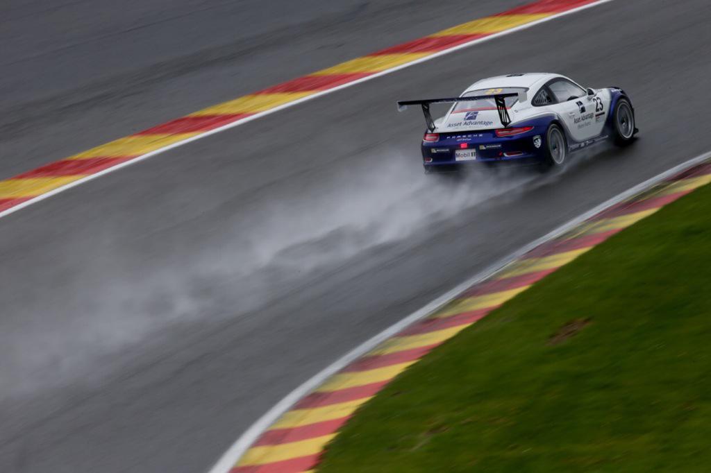 AARaceTeam's tweet photo. Check out the spray coming off Iain's car earlier today at Spa #spray #spa #CarreraCupGB http://t.co/cP2QjFYdLN