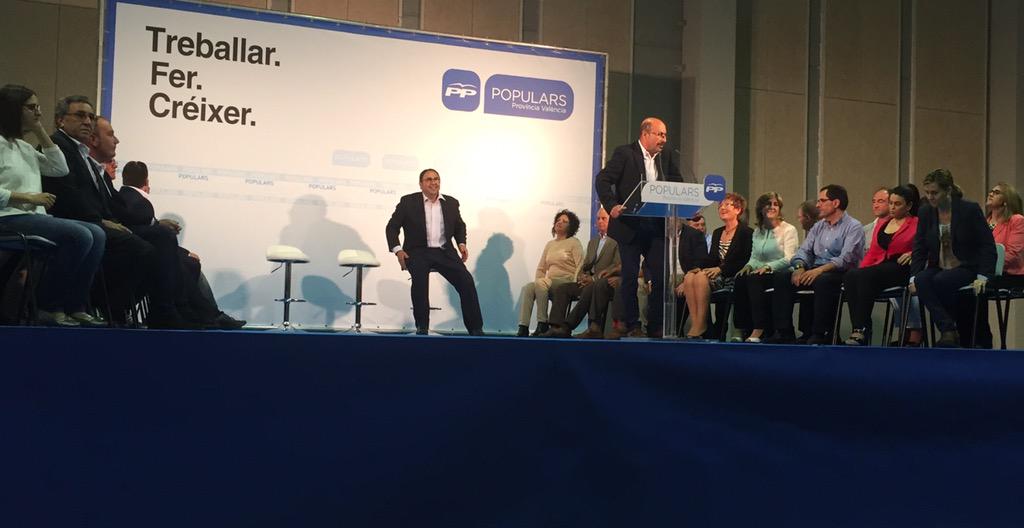 albacm1996's tweet photo. Presentes en la candidatura de @NNGGRiberaAlta @PPRiberaAlta http://t.co/MwQkCrJzfD
