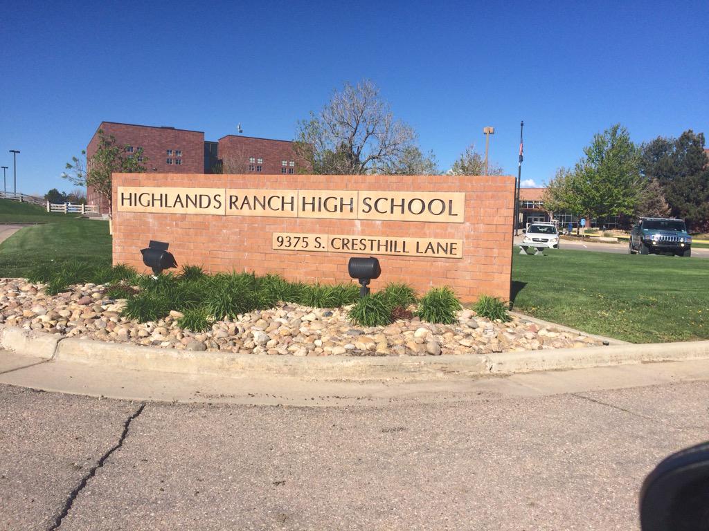 CoachPFieldTurf's tweet photo. Good visit at Highlands Ranch today! #2016prospects @BHSUFootball http://t.co/4rMjOR3jyf