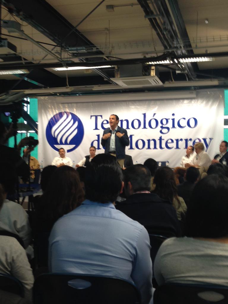Roarrangoiz's tweet photo. Brillante participación de @XavierAzuaraSLP en el #PanelFETEC en el @ITESMSanLuis Elocuente, puntual y propositivo!!! http://t.co/dnrcBljcaZ