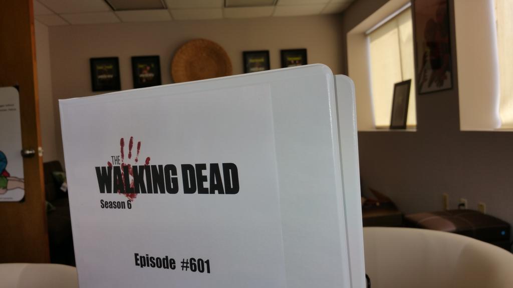 GunnerGale's tweet photo. Welcome to #TheWalkingDead #Season6 with xoxo from Georgia http://t.co/vntV1sC3hV