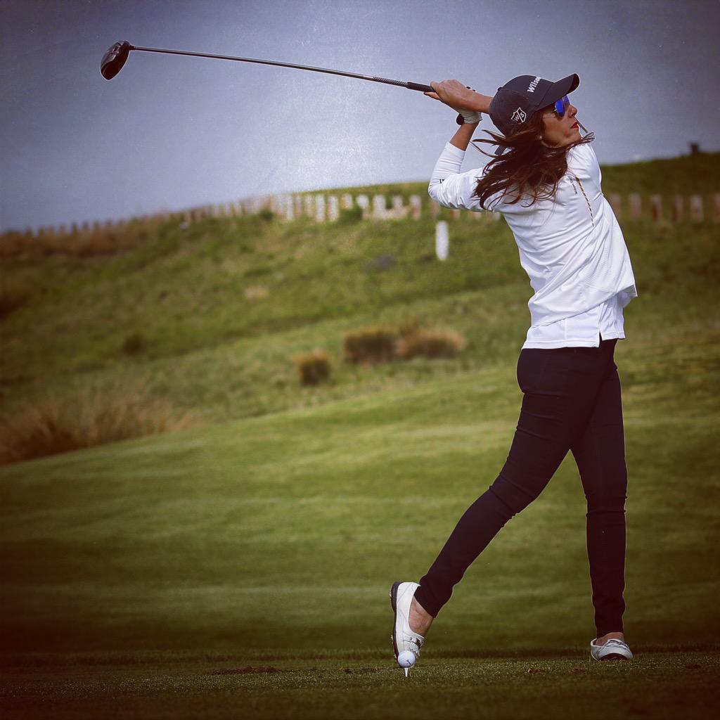 merryrevuelta's tweet photo. Aunque el swing no sea perfecto... Fotitos de la @personalitycup que molan. #Golf #Madrizzz http://t.co/3xw5bBmxe9