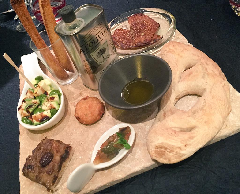 claireverneil's tweet photo. Issa Nissa! Hommage à #PDEA & #RoqueLive @roqueeva @Riffbarbara @alsublet #Nice06 #socca #oliveoil #toussa http://t.co/ewurK7ycp3