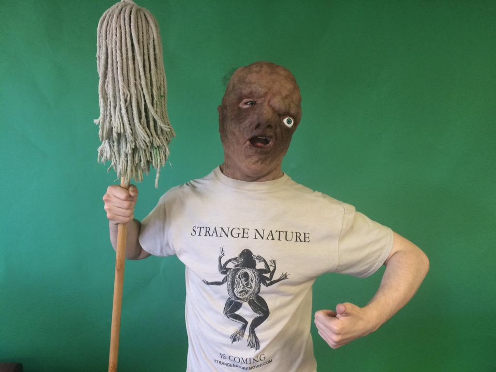 SeanRBudde's tweet photo. “@lloydkaufman: #ToxicAvenger 's new favorite movie! @JimOjala http://t.co/HbFwrmUAbB”
