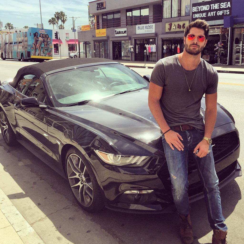 itsNickBateman's tweet photo. ��💨 http://t.co/7MUTA6O7QM