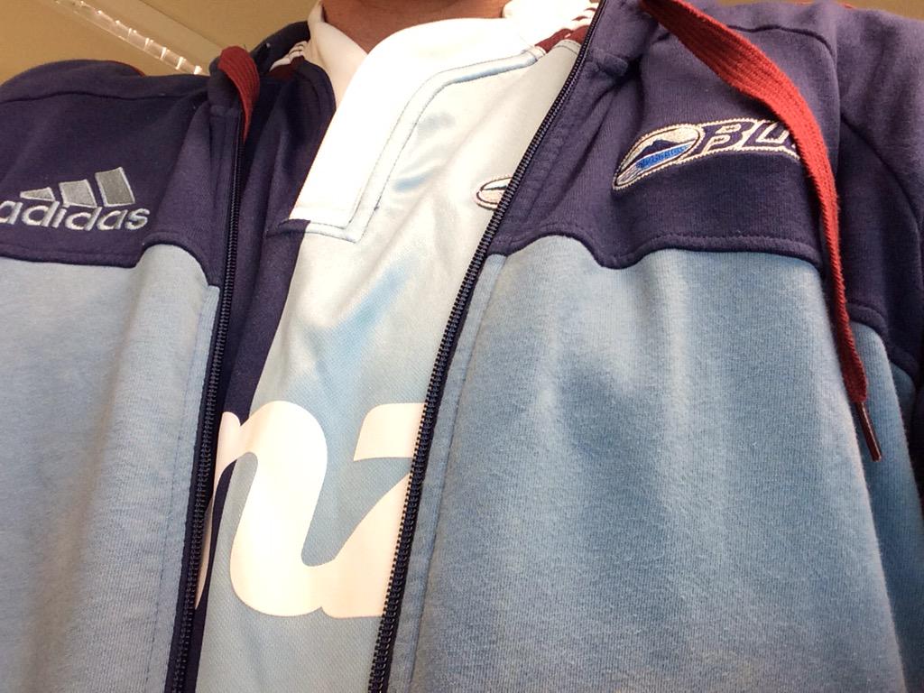 john_holley's tweet photo. Because I am loyal this is how I roll today! @BluesRugbyTeam #TrueBlueHQ #strengthinnumbers #BluesNation http://t.co/Ysg3JfoCp0