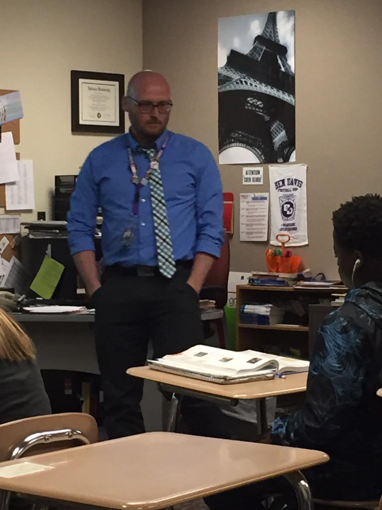 WendySkibinski's tweet photo. Wow... From a full morning of academic chatter @BenDavisHS to French 3@braytonam #codeswitched in a jiff http://t.co/MASPD3OTO8