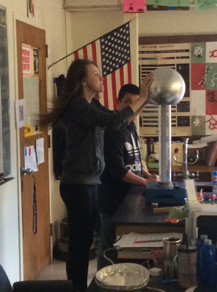 kaustinOOB's tweet photo. Fun with the Van de Graaff in physical science! Vanessa didn't want it to discharge to her braces 😂 #OOBTweets http://t.co/hECrYyf6fI