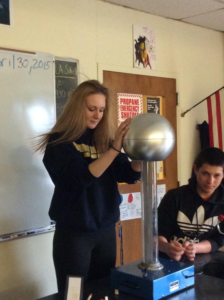 kaustinOOB's tweet photo. Fun with the Van de Graaff in physical science! Vanessa didn't want it to discharge to her braces 😂 #OOBTweets http://t.co/hECrYyf6fI