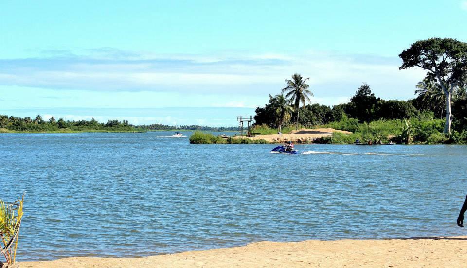 GhanaPictures's tweet photo. How are you planing your #holiday vacation. This is Ghana Oda Foah-Volta Lake: photo by Yaw Pare. http://t.co/BrVAuBqS59