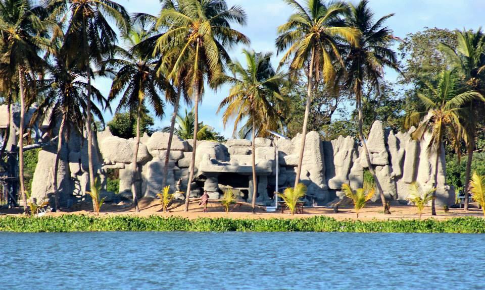 GhanaPictures's tweet photo. How are you planing your #holiday vacation. This is Ghana Oda Foah-Volta Lake: photo by Yaw Pare. http://t.co/BrVAuBqS59