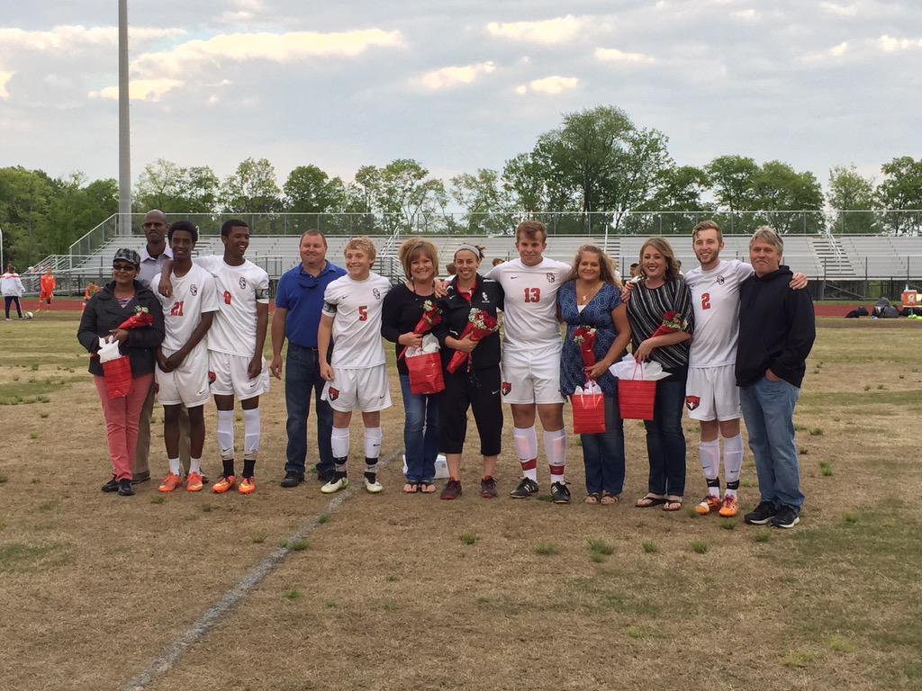 stewartscreekhs's tweet photo. Senior night! Congrats to Coach Mayo, senior players, and their families for a great season! @SCredhawksoccer http://t.co/e4NoMCC0rr