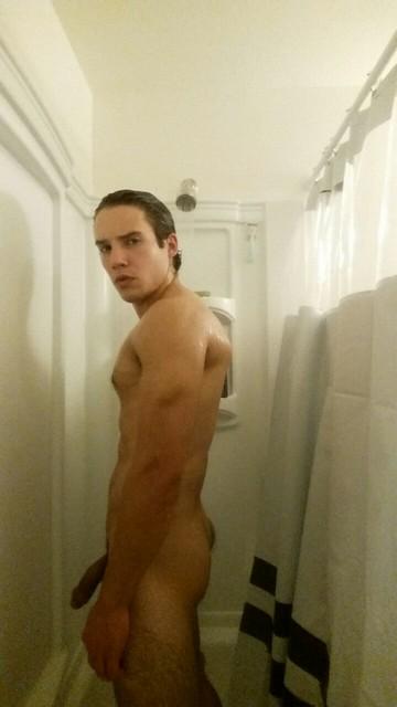 JustGayPorn's tweet photo. Alluring Gay Cock Pic http://t.co/xNZS13rj35