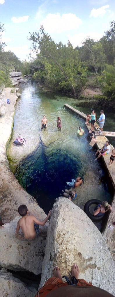 ExploreVibe's tweet photo. Let's go to Jacob's Well 😍 http://t.co/JZcjXWQnmP
