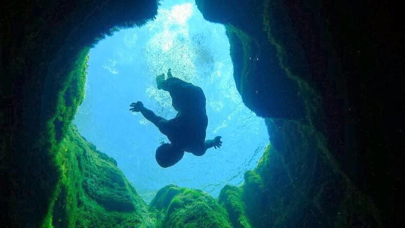 ExploreVibe's tweet photo. Let's go to Jacob's Well 😍 http://t.co/JZcjXWQnmP