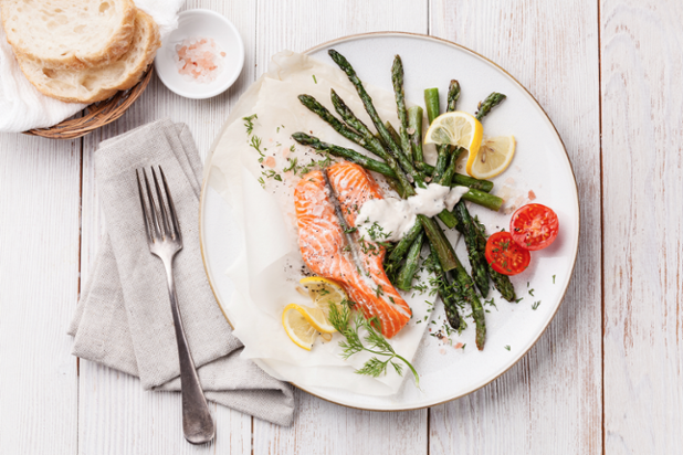 EatThisNotThat's tweet photo. 6 foods messing up your "clean" diet: http://t.co/FKZnVVQ8xo http://t.co/vfLuheyEq6
