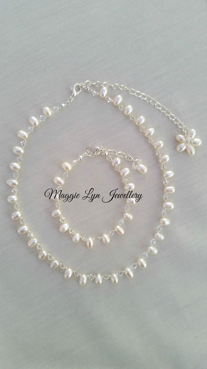 Stunning #bridal jewellery sets made in preparation for <a href="/MorleyFayre/">Morley Wedding Fayre</a> on 9th May

ow.ly/Mm2Nx