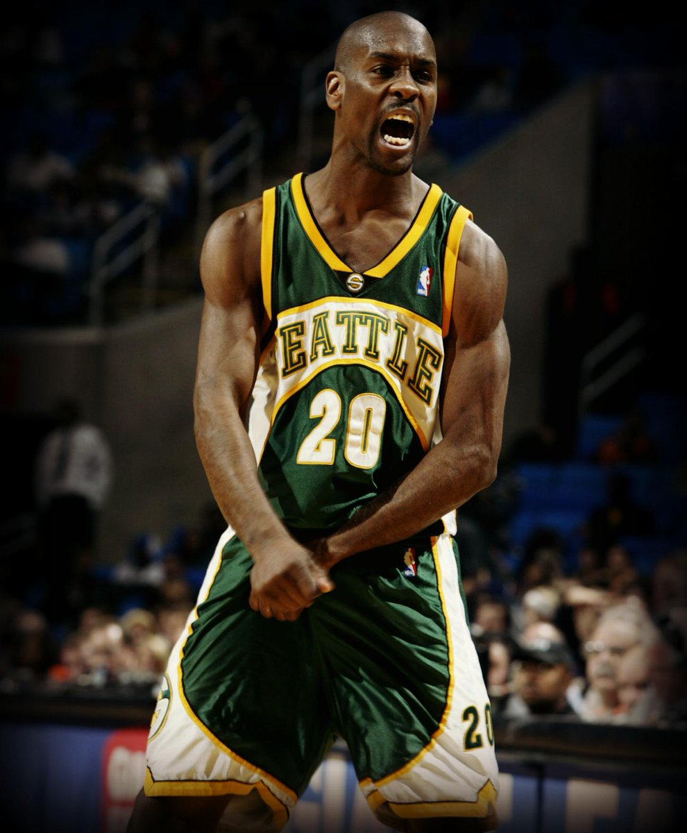 NBATV's tweet photo. On this date in 2002, @GaryPayton_20 joined Michael Jordan as the only 9-time members of the All-Defensive First Team http://t.co/EfP2NfGKqd