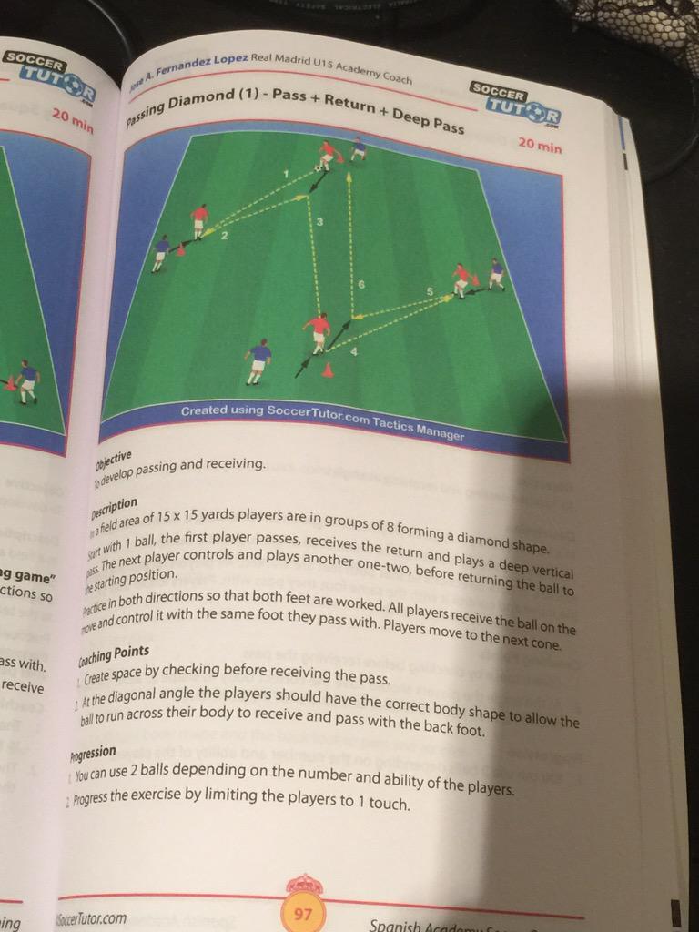 LaurieMcGinley1's tweet photo. Great combination and quick movement of the ball by @realmadriden u15 academy coach Jose A. Lopez @soccertutorcom http://t.co/EfIqYyUZFW