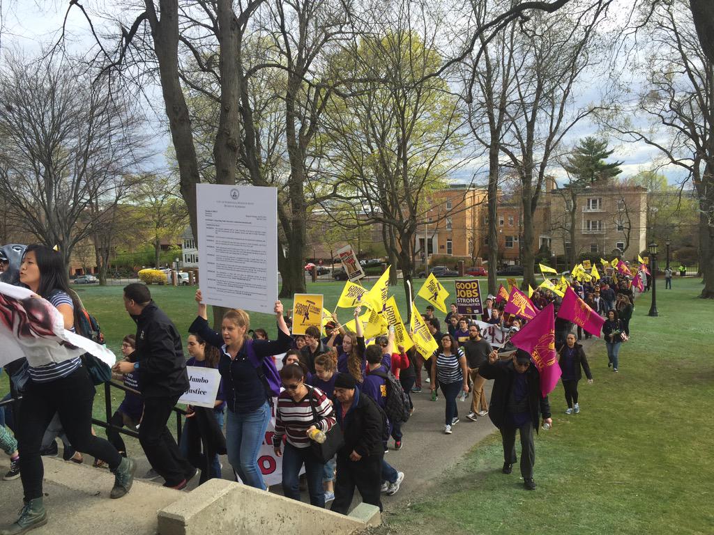 tuftslabor's tweet photo. BREAKING: we are now in front of an administration building #nocutsattufts #jumboinjustice http://t.co/1ifqJWL3Su