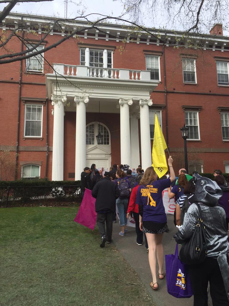 tuftslabor's tweet photo. BREAKING: we are now in front of an administration building #nocutsattufts #jumboinjustice http://t.co/1ifqJWL3Su