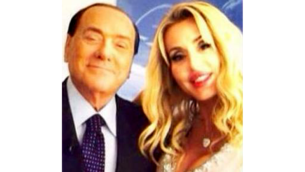 redazioneiene's tweet photo. Entrambe sembrano smentire... #leiene http://t.co/pfokNmoC2o