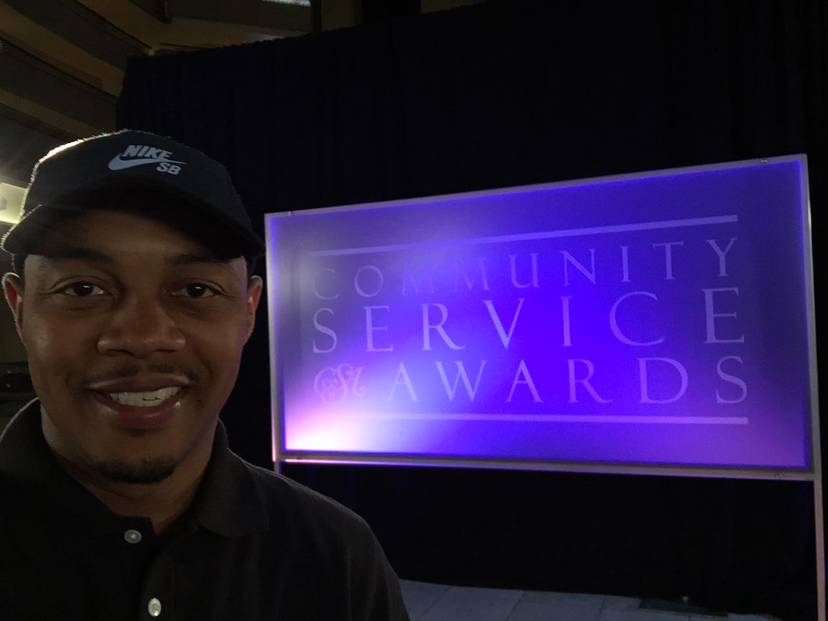 brad2macncheese's tweet photo. #unselfie #wxia #csa15 #service http://t.co/Ek4uTaSa3b