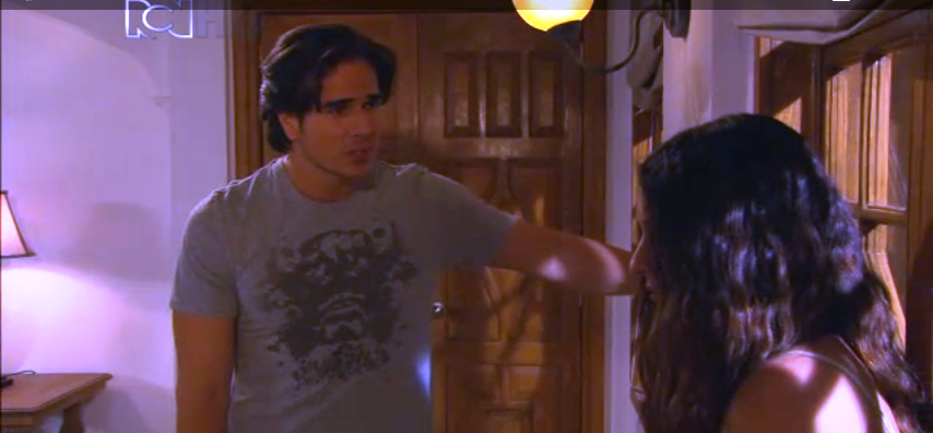 DaniArenasCol's tweet photo. Capturas y Collages 7 d #CorazonIndomable x @CanalRCN #10CAP con #LosChulitos @DanArenas @anabrendac @CARLOSOCHOARCN http://t.co/LiVQviJBmT