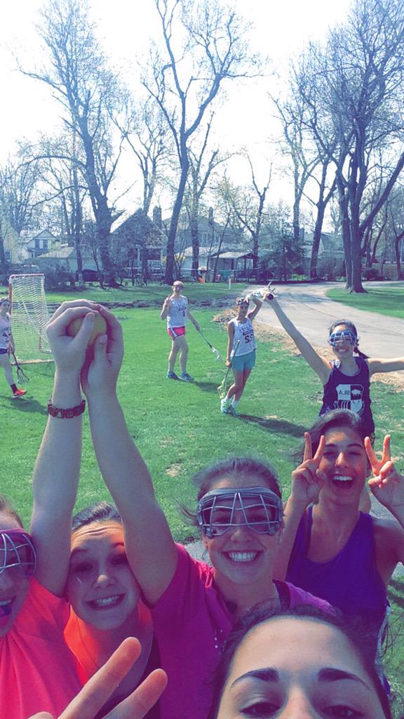 sharklaxie's tweet photo. #TeamSelfie #laxorade #PrivateOverPublic #PreGameDay #laxie #sharks #SHA http://t.co/7rVLNmBJ3a