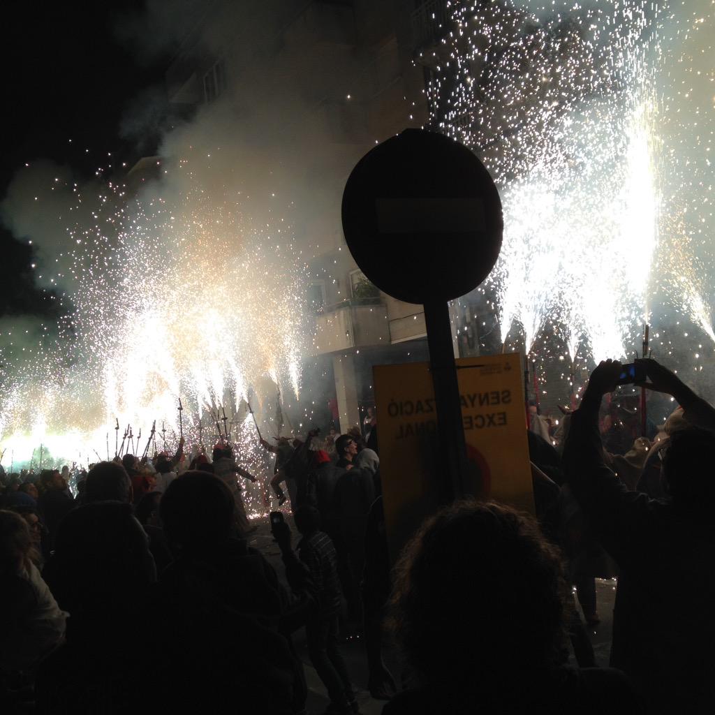 EM_Moni's tweet photo. #Diabòlic15 @diablesvila http://t.co/vnVii7oZHo