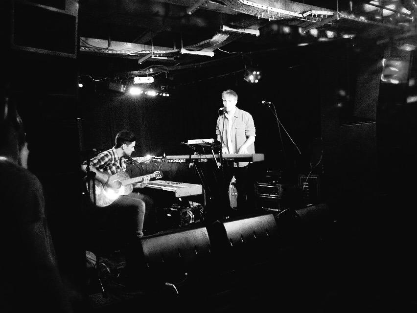 iamfoxes's tweet photo. Watching my boy @sam_kennedy_ killing it with @martinlukebrown 👍👍 http://t.co/CkX5kHCCvQ
