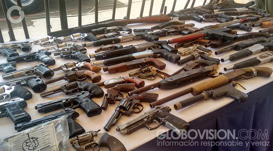 globovision's tweet photo. #EnVideo 342 armas de fuego en Monagas han sido inutilizadas en 2015 http://t.co/uVdGlNWfBg http://t.co/0XLisR9oYd