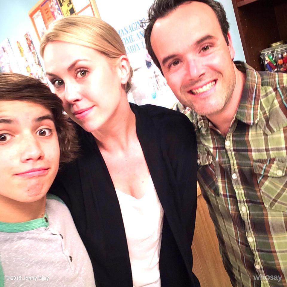 JonnyGrayy's tweet photo. So lucky to have such hilarious and amazing fake "parents"! Love you guys 😊 #MaxandShred
#Season2 http://t.co/Rdi7MYroJJ