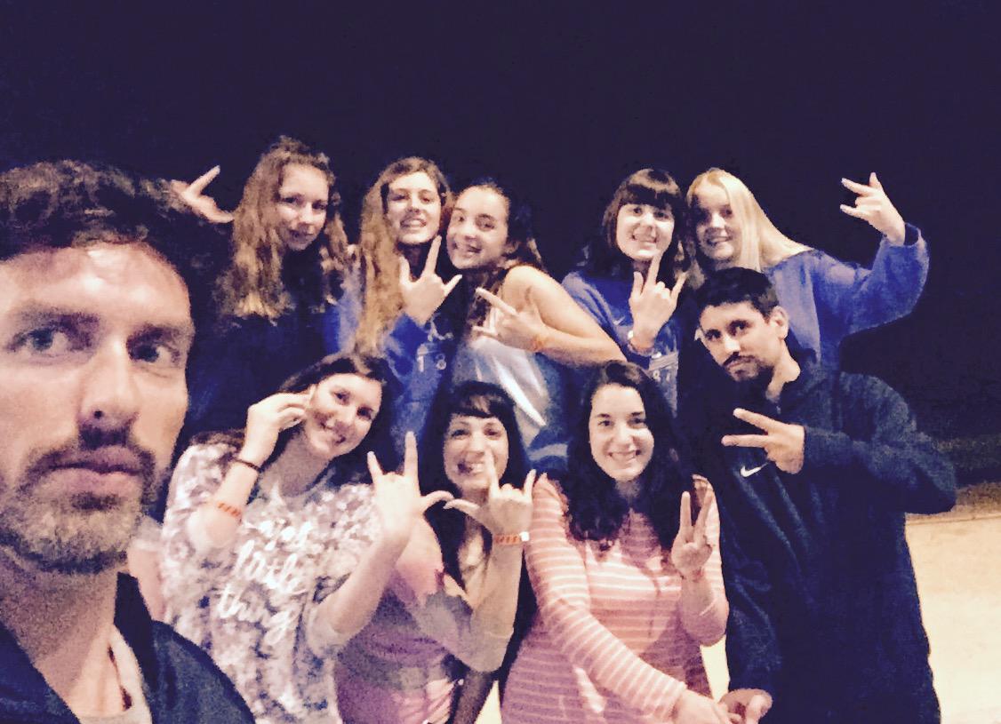 Xavicasti11's tweet photo. Ya estamos aquí! Nuestras chicas preparadas y con mas ganas q nunca! #goRCM #OneTeamOneDream @natacionRCM http://t.co/EAgZBRNwPu