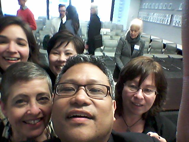 elaineteter's tweet photo. Part of rockstar digital storytellers today! @barkadacircle @See3 @npcommunicator @susys @HeidiEKMassey @ChiTrust http://t.co/Aj3KjUNIVJ