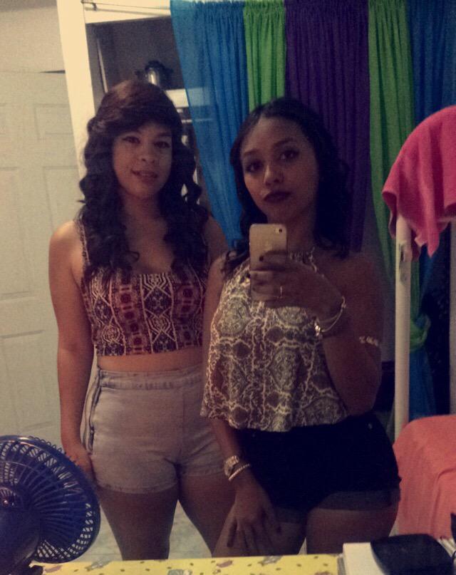Joanelis3's tweet photo. #tbt #justas2015 con la bella 💁💞 @gemarie31 http://t.co/O2eirtaVvR