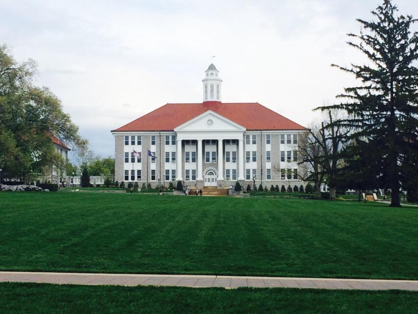 Happy last day of school #JMU2015. Thank you <a href="/JMU/">JMU</a> for the past 4 years