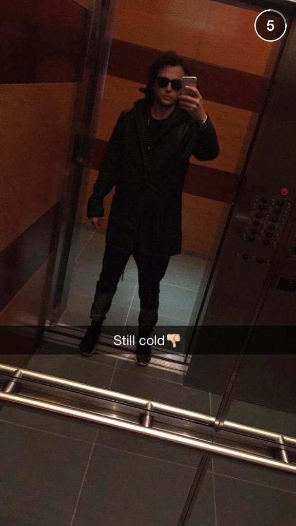 ChebanSnaps's tweet photo. When you're cold and put on a trench coat but... http://t.co/cDiGLdUSt8